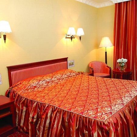 Royal Medical Cezar Otel Truskavets Dış mekan fotoğraf