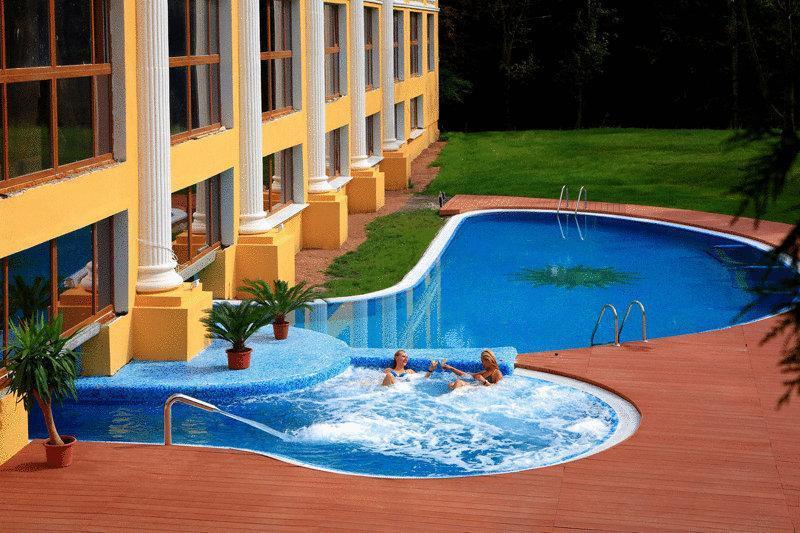 Royal Medical Cezar Otel Truskavets Dış mekan fotoğraf