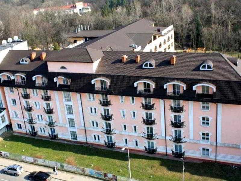 Royal Medical Cezar Otel Truskavets Dış mekan fotoğraf
