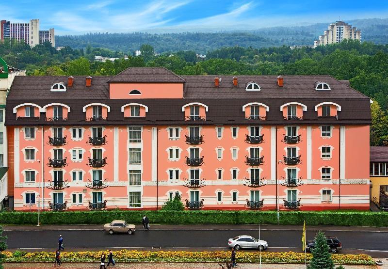 Royal Medical Cezar Otel Truskavets Dış mekan fotoğraf
